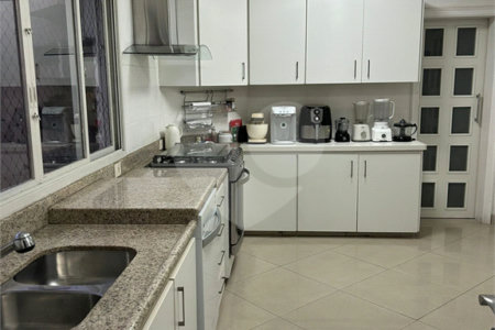 Apartamento à venda com 4 suítes em Real Parque, São Paulo, SP