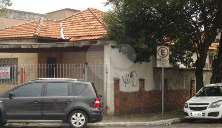 Casa Térrea à venda com 3 quartos em Vila Cordeiro, São Paulo, SP