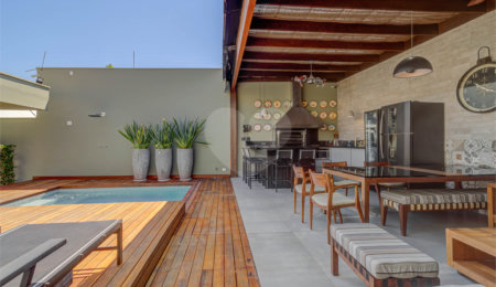 Casa à venda ou para alugar com 5 suítes em Alto da Boa Vista, São Paulo, SP