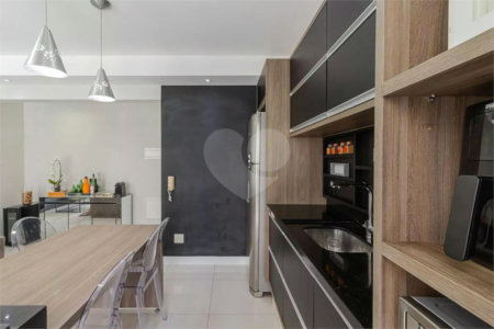 Apartamento à venda com 2 quartos, sendo 1 suíte,  em Vila Andrade, São Paulo, SP
