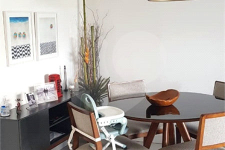 Apartamento à venda com 3 quartos, sendo 1 suíte, em Moema, São Paulo, SP