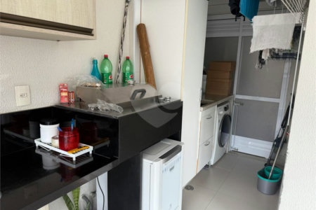 Apartamento à venda com 3 quartos, sendo 1 suíte, em Vila Andrade, São Paulo, SP