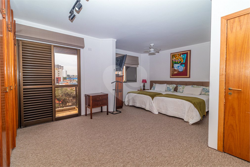 Apartamento à venda com 4 quartos, sendo 2 suítes, em Campo Belo, São Paulo, SP
