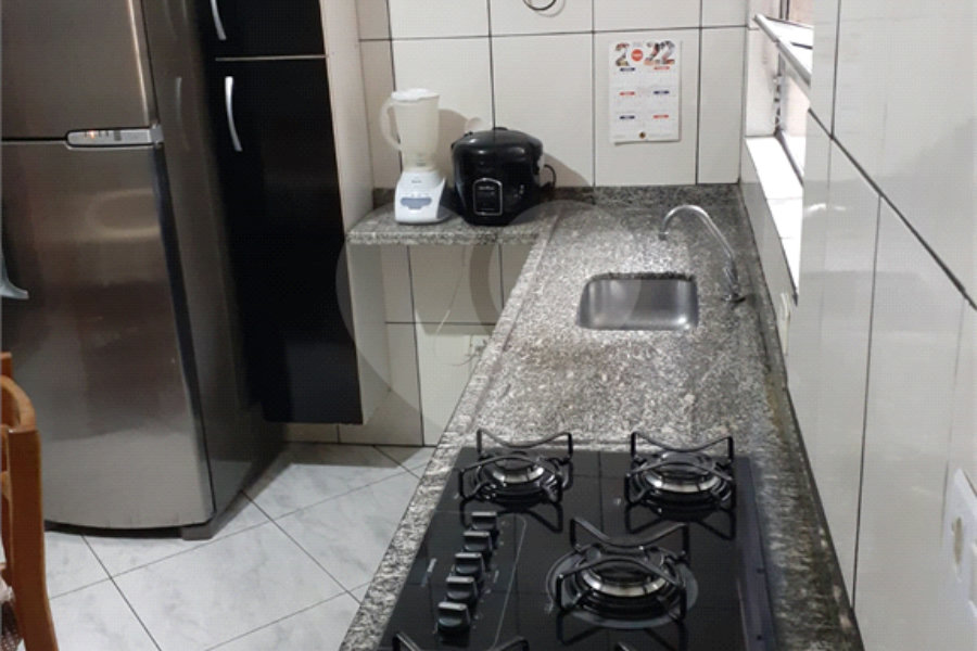 Sobrado à venda com 3 quartos em Jardim Presidente Dutra, Guarulhos, SP