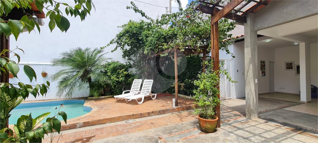 Sobrado à venda com 5 quartos, sendo 4 suítes, em Brooklin Velho, São Paulo, SP