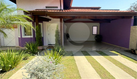 Casa à venda com 3 quartos, sendo 1 suíte, no condomínio Residencial Grape Village, Vinhedo - SP