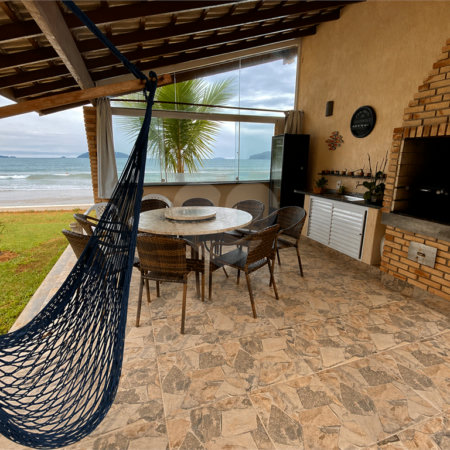 Casa à venda com 6 quartos, sendo 4 suítes,  em Maranduba, Ubatuba, SP