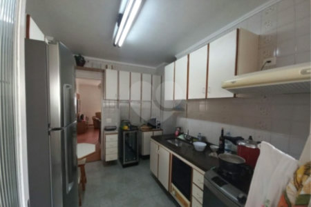 Apartamento a venda na Oscar freire - com 03 dormitórios e 02 vagas - Próximo Hospital das Clínicas