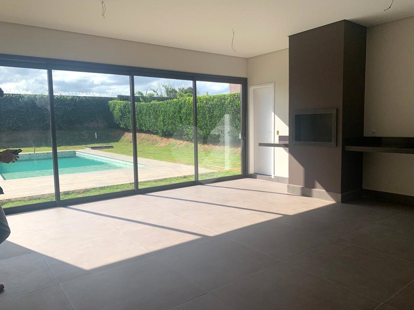 Casa à venda com 4 suítes no condomínio Lago Azul Residencial e Golfe, Araçoiaba da Serra - SP
