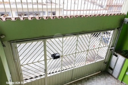 Casa à venda com 3 quartos, sendo 1 suíte, em Vila Roque, São Paulo, SP