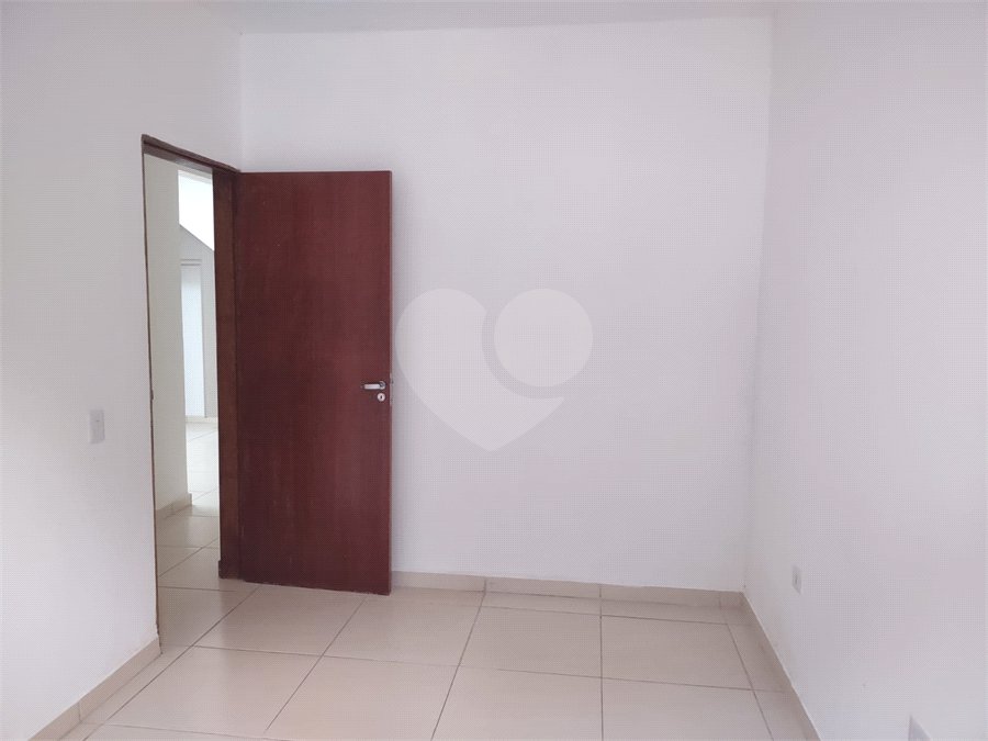 Apartamento à venda com 2 quartos em Reneville, Mairinque, SP
