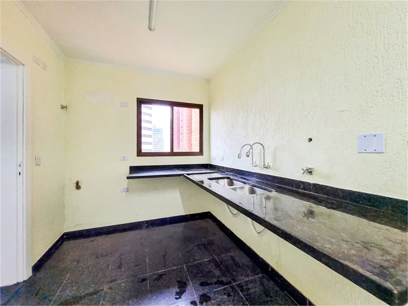 Apartamento à venda com 4 suítes em Vila Suzana, São Paulo, SP