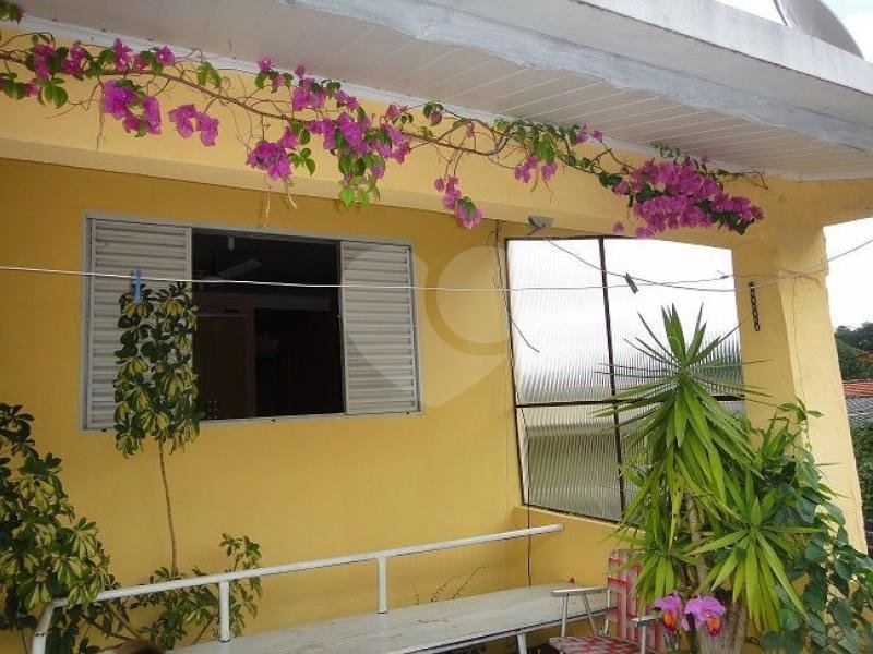 Casa à venda com 3 quartos, sendo 2 suítes, em Jardim Taboão, São Paulo, SP