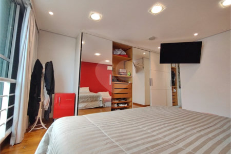 Casa à venda com 3 quartos, sendo 2 suítes, em Vila Gustavo, São Paulo, SP