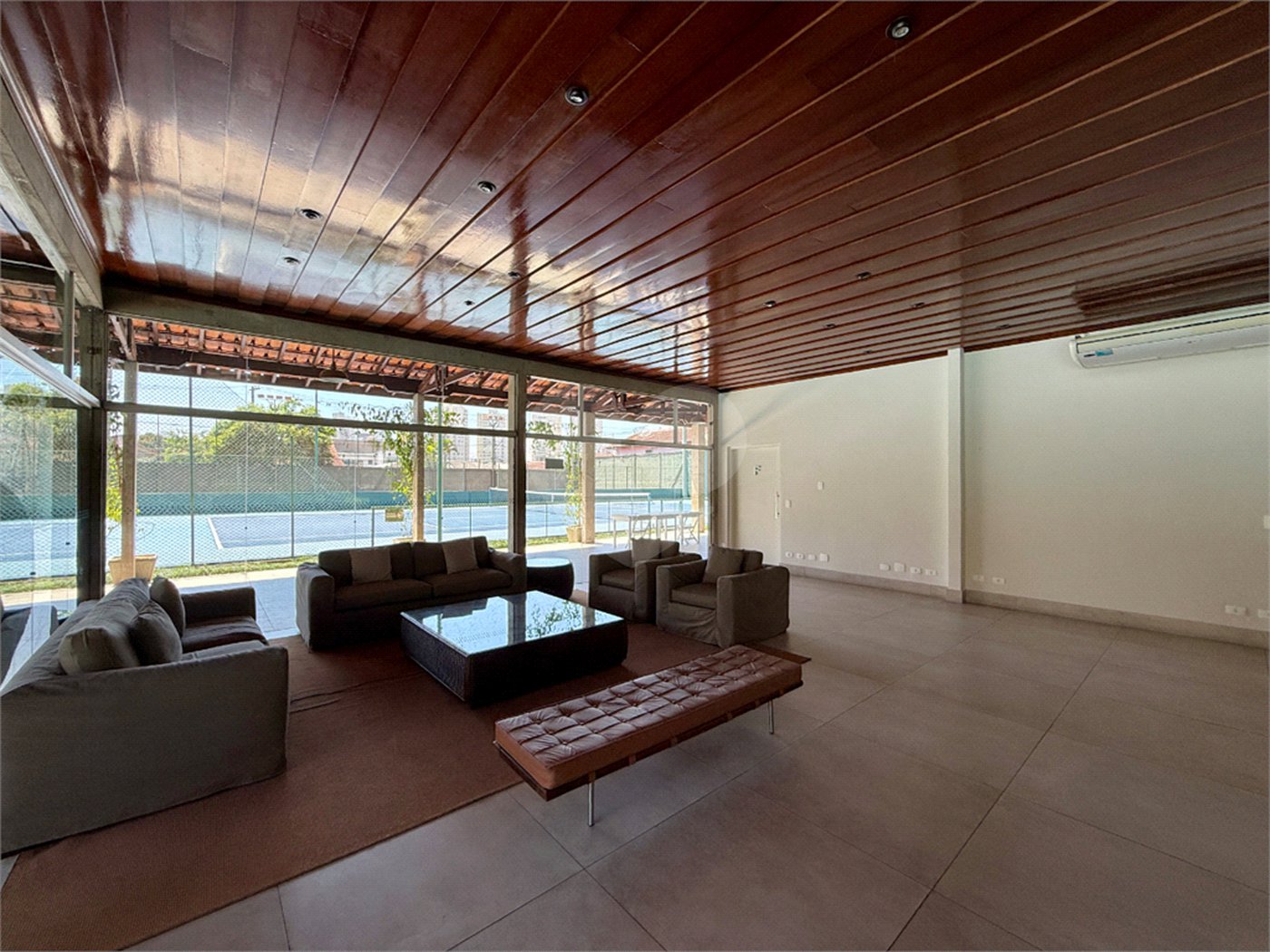 Apartamento à venda com 4 suítes em Jardim Marajoara, São Paulo, SP