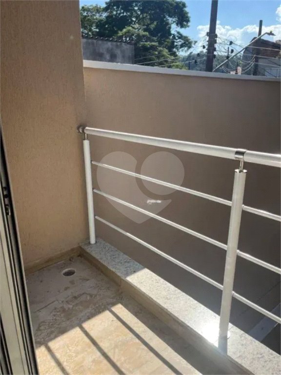 Sobrado à venda ou para alugar com 3 suítes em Vila Pedra Branca, São Paulo, SP