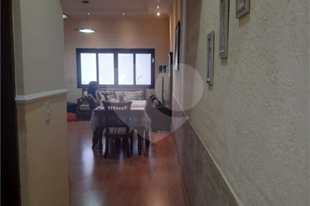 Casa à venda com 3 quartos, sendo 1 suíte,  em Residencial Colinas, Mogi das Cruzes, SP