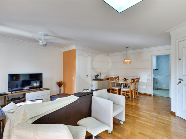Apartamento à venda com 3 quartos, sendo 1 suíte,  em Alto da Boa Vista, São Paulo, SP