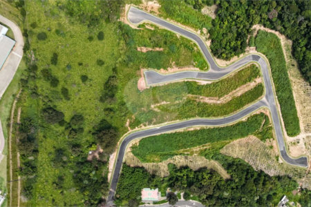 Terreno à venda no condomínio Jardim Steck, Louveira - SP