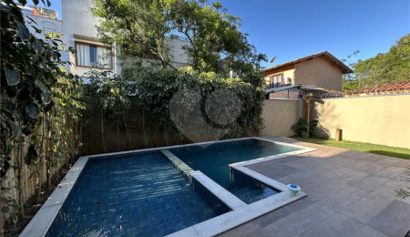 Duplex à venda com 3 suítes no Centro / Arraial D'ajuda, Porto Seguro, BA