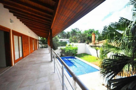 Casa à venda com 6 suítes em Jardim Cordeiro, São Paulo, SP