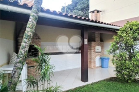 Casa à venda com 3 quartos, sendo 1 suíte, no condomínio Mariana, São Paulo - SP