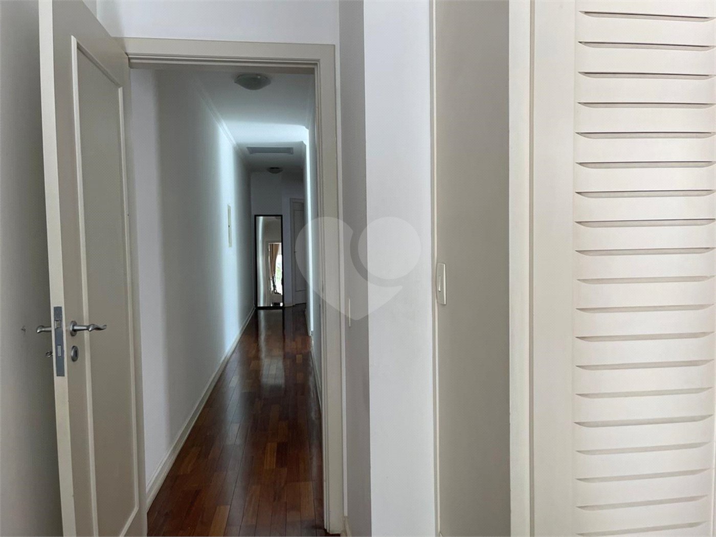 Sobrado à venda com 4 quartos, sendo 2 suítes, em Chácara Monte Alegre, São Paulo, SP