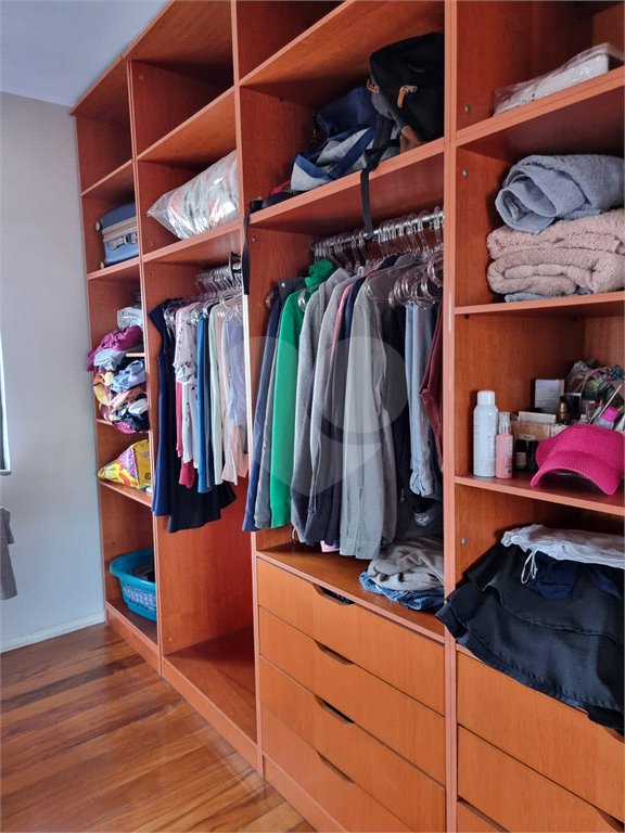 Sobrado à venda com 4 quartos, sendo 1 suíte, em Brooklin, São Paulo, SP