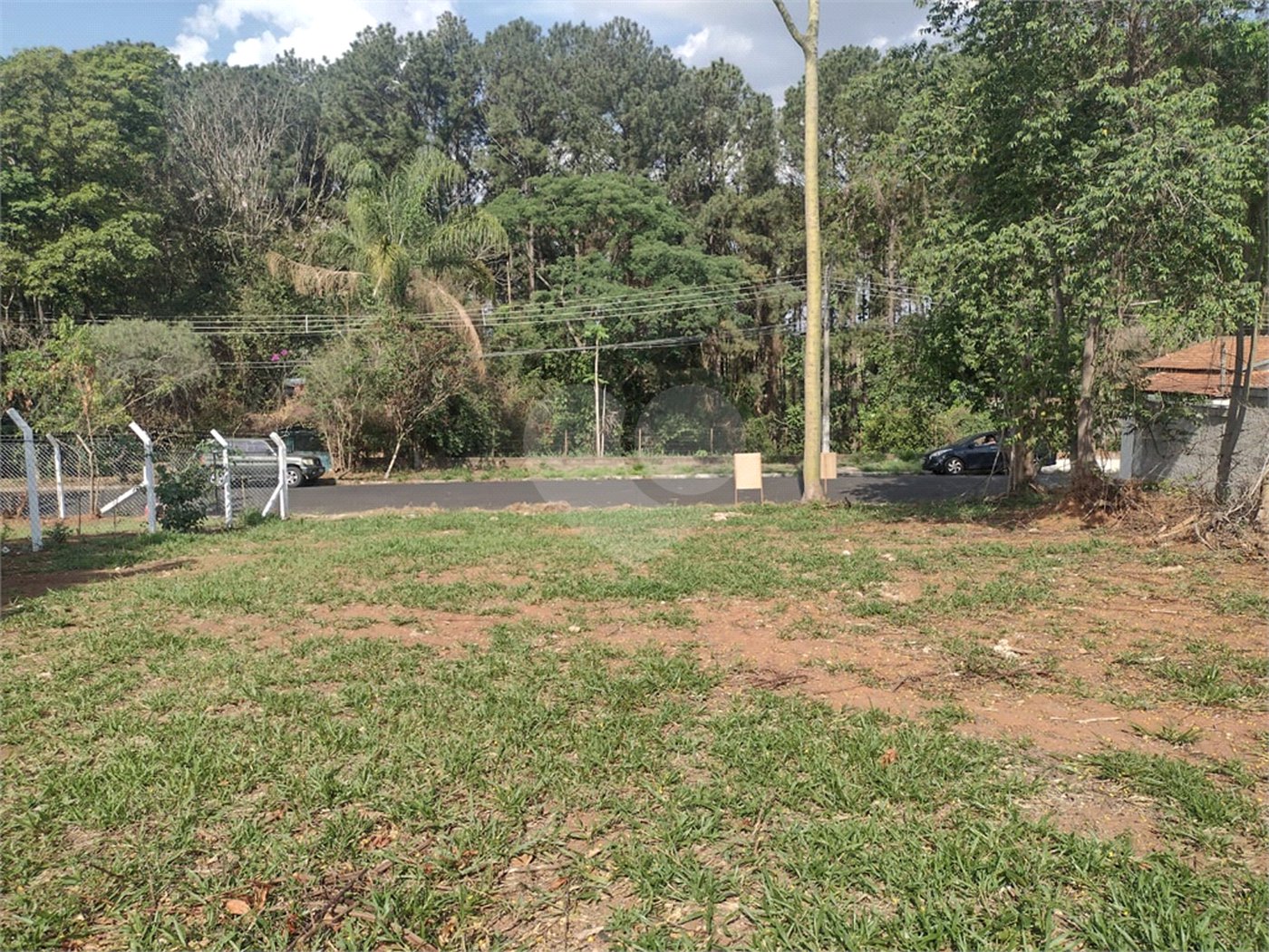 Terreno á venda no Jardim Sambambaia