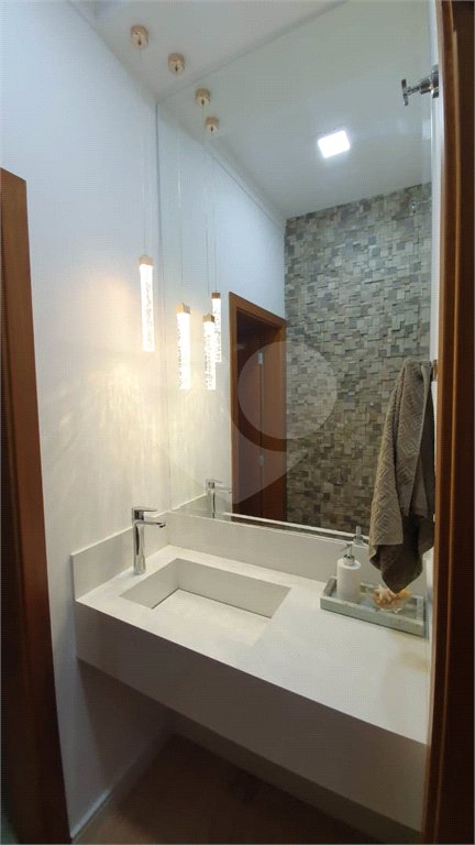 Sobrado de alto padrão no condomínio residencial Reserva Aquarela