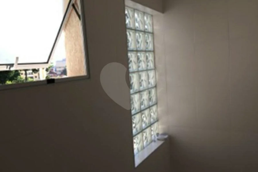 Sobrado novo nunca habitado.