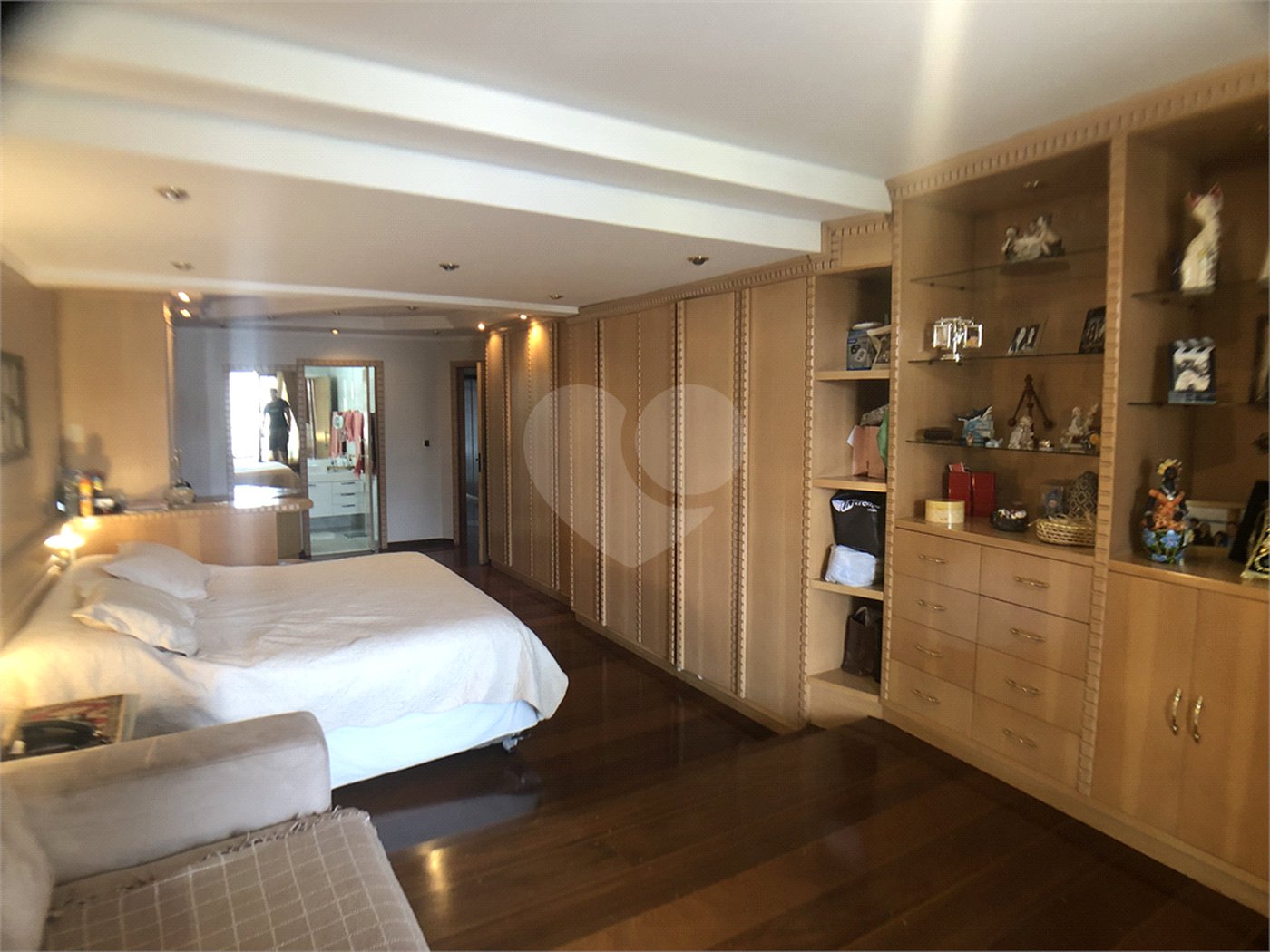 Casa à venda com 4 suítes no condomínio Residencial Floresta, São Paulo - SP