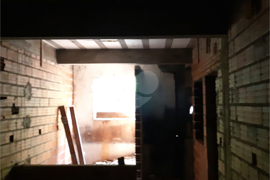 Sobrado à venda com 20 quartos em Jardim Peri, São Paulo, SP