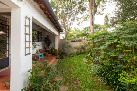 Casa à venda com 3 quartos, sendo 1 suíte, em Alto da Boa Vista, São Paulo, SP