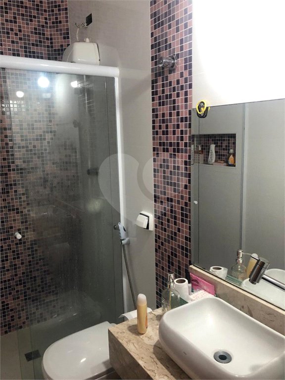 Casa à venda com 3 quartos, sendo 1 suíte, no condomínio Residencial Sabará, São Paulo - SP
