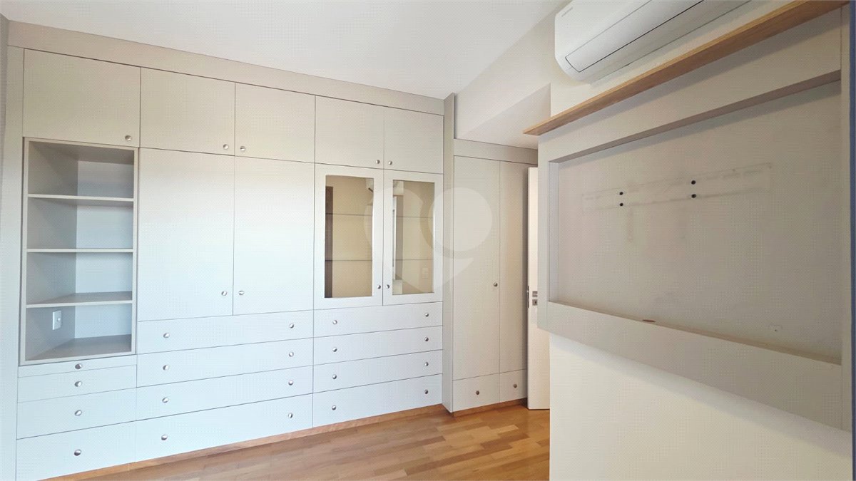 Apartamento à venda com 3 suítes em Vila Gertrudes, São Paulo, SP