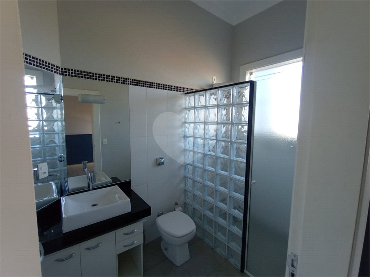 Casa à venda com 3 suítes em Vila Nastri, Itapetininga, SP
