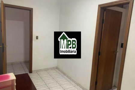 Sobrado à venda com 3 quartos, sendo 1 suíte, em Vila Carvalho, Sorocaba, SP