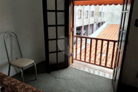Sobrado à venda com 3 suítes em Vila Lavínia, Mogi das Cruzes, SP