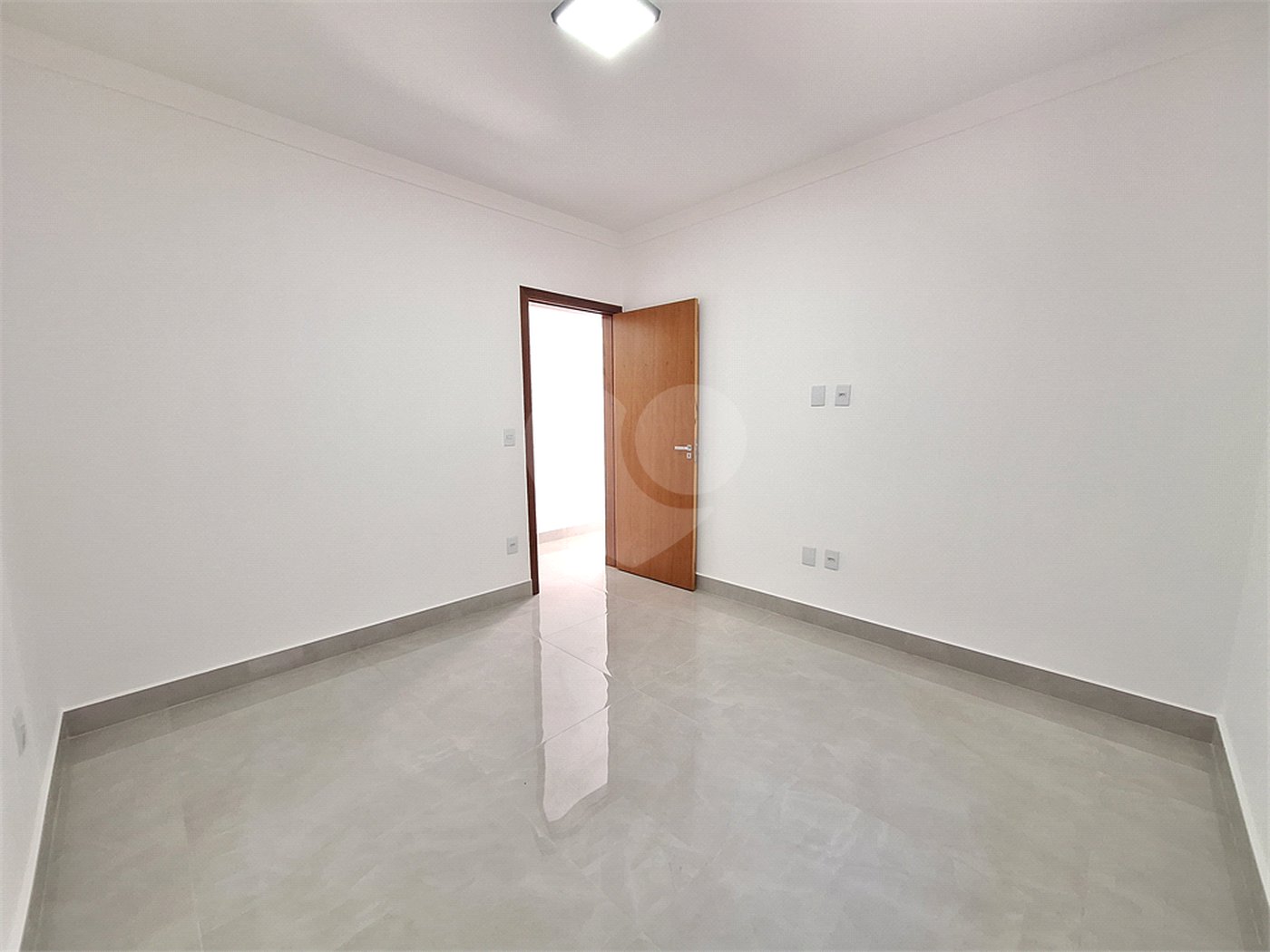 Casa à venda com 3 quartos, sendo 1 suíte,  em João Xxiii, Vinhedo, SP
