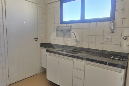 Apartamento à venda com 3 quartos, sendo 1 suíte, em Pinheiros, São Paulo, SP