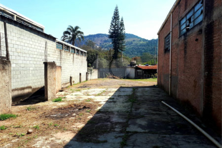 Terreno à venda com 1 quarto em Núcleo do Engordador, São Paulo, SP