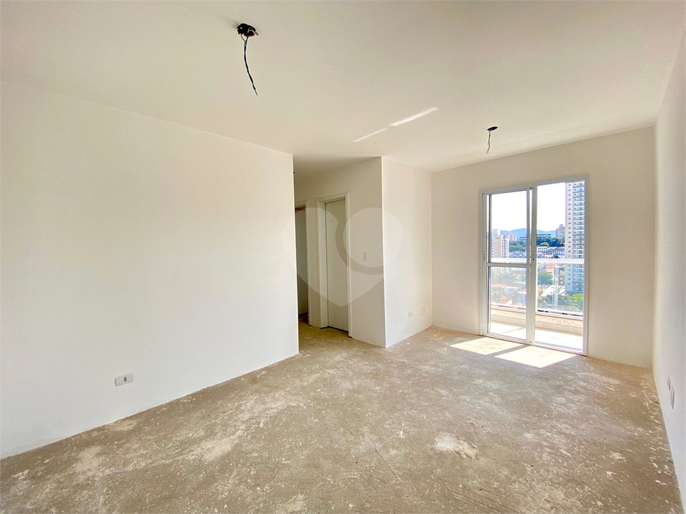 Apartamento à venda com 2 quartos, sendo 1 suíte, em Vila Galvão, Guarulhos, SP