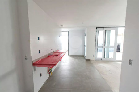 Apartamento à venda com 3 suítes em Vila Firmiano Pinto, São Paulo, SP