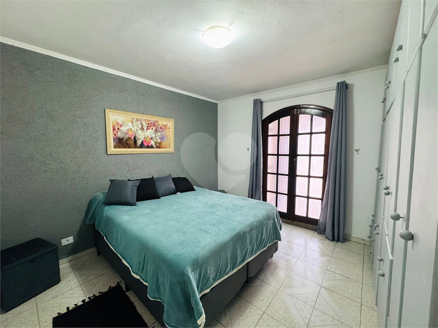 Casa à venda com 4 quartos, sendo 2 suítes, em Parque Santo Antônio, Guarulhos, SP