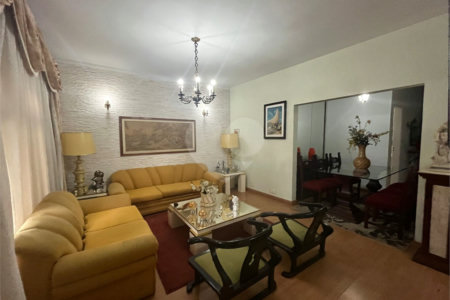 Casa à venda com 4 quartos, sendo 3 suítes,  em Jardim Franca, São Paulo, SP
