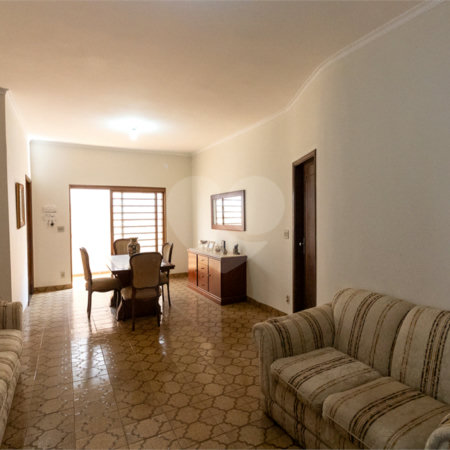 Casa à venda com 3 quartos, sendo 1 suíte, em Jardim São Luiz, Ribeirão Preto, SP