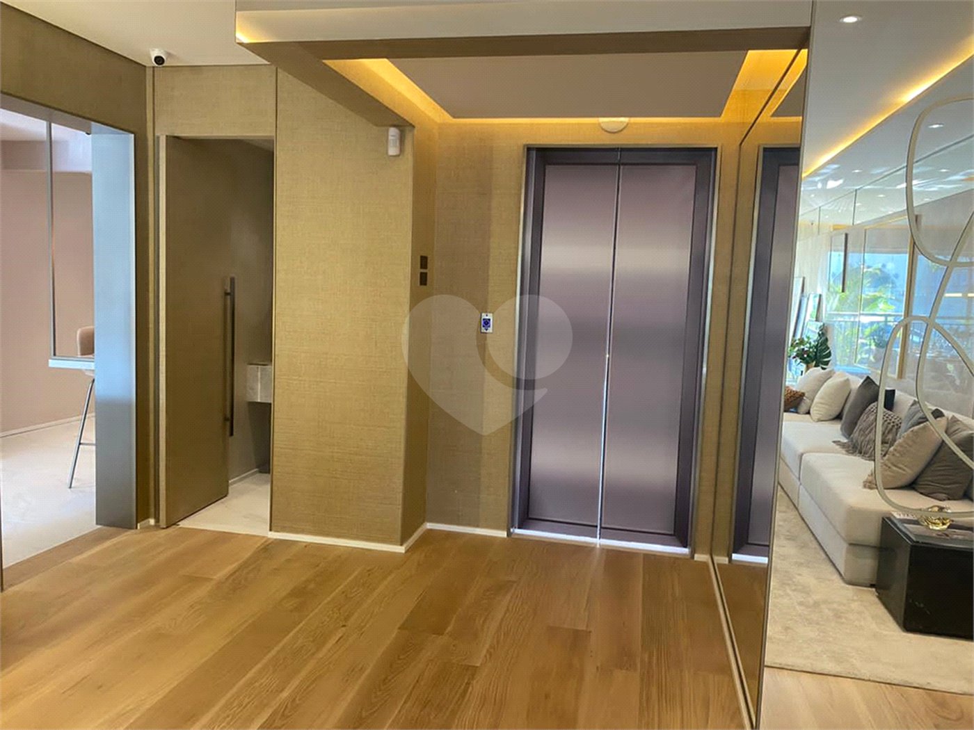 Apartamento à venda com 3 suítes em Jardim das Acácias, São Paulo, SP