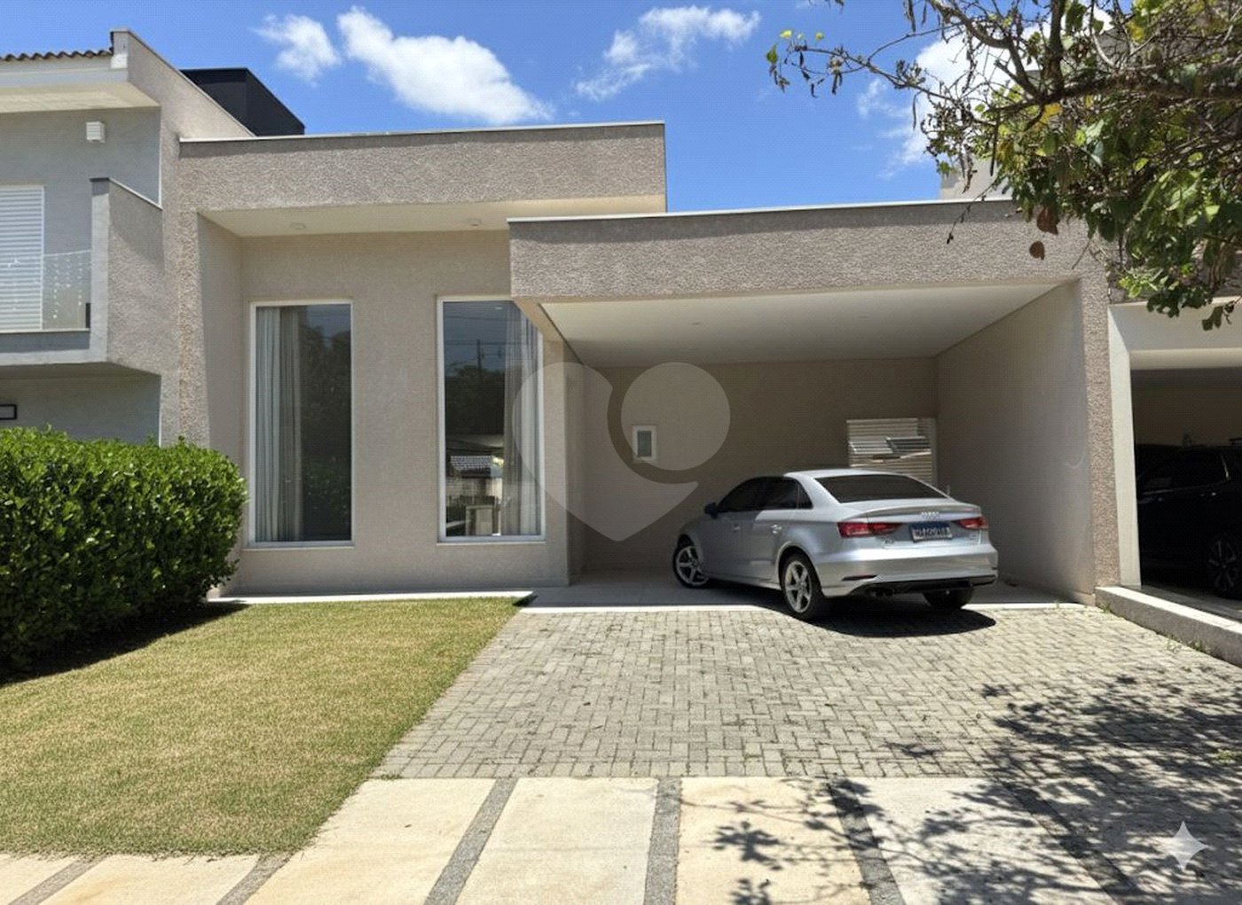 Casa à venda ou para alugar com 2 suítes no condomínio Villa do Bosque, Sorocaba - SP
