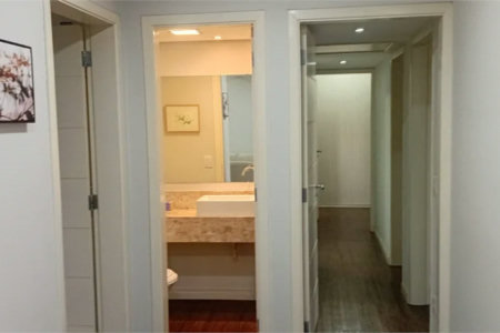 Apartamento à venda com 3 quartos, sendo 1 suíte,  em Vila Andrade, São Paulo, SP